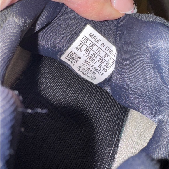 Yeezy boost 700 V3 - Picture 9 of 10